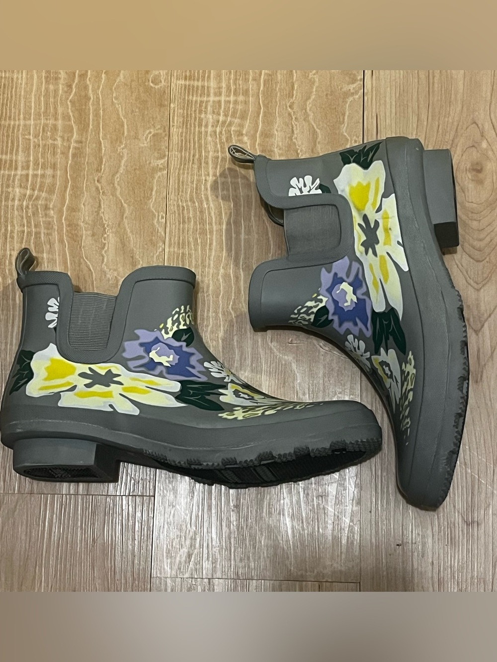 ☔️Gardenline- Gray & Floral Rain/Garden Boots 🌧️